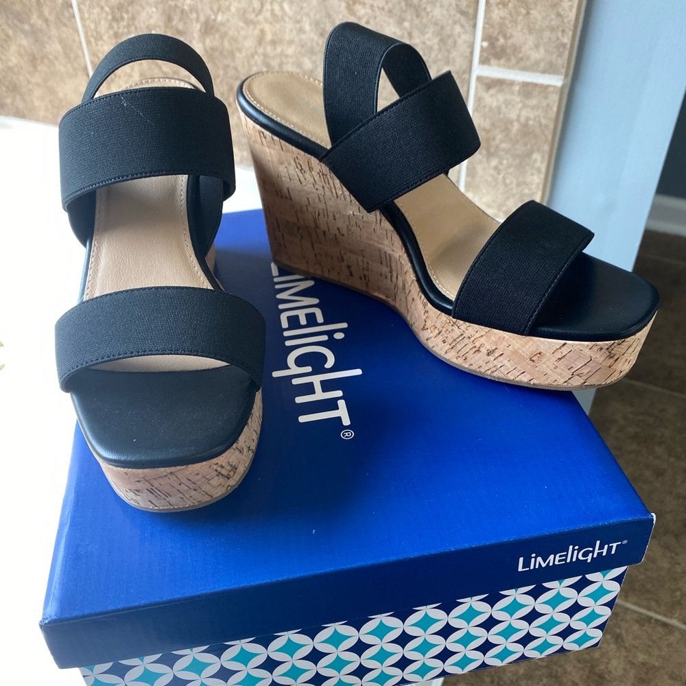 The Davina women’s wedge sandal from Limelight. 9.5 new in box
